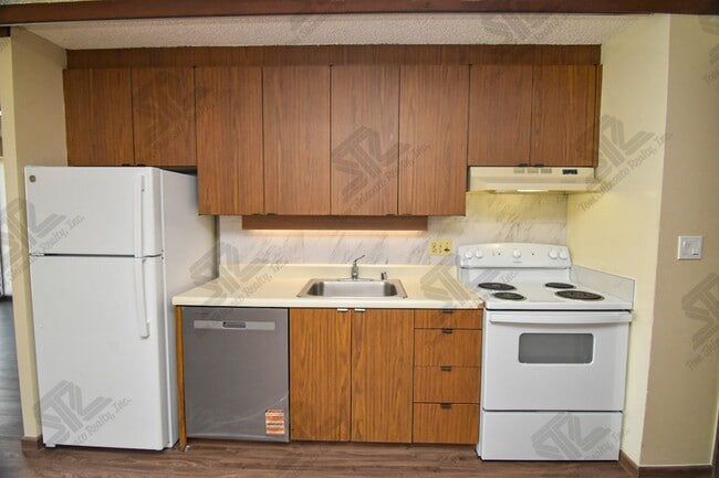 Photo - Life on the 19th Floor House