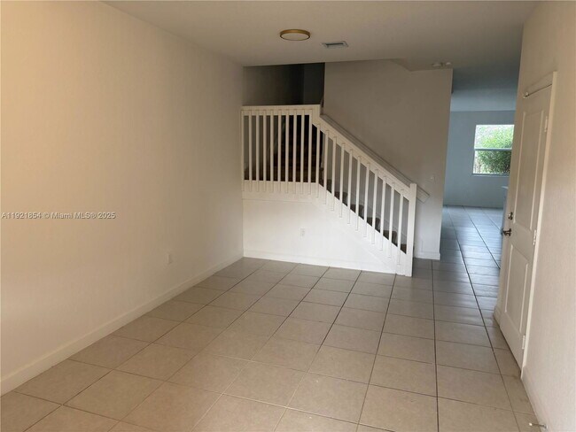 Foto del edificio - 12909 NW 23rd Ct