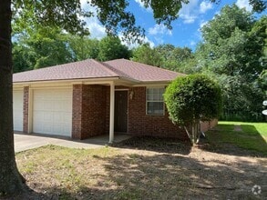 Building Photo - 403 Valley Dr