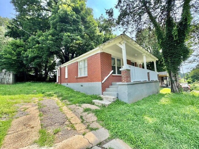 Foto del edificio - 863 E Person Ave