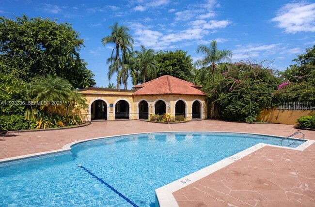 Foto del edificio - 15650 SW 80th St