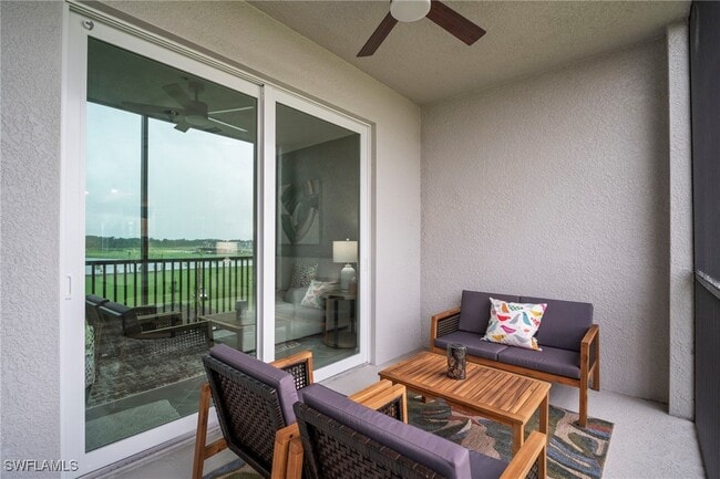 Building Photo - 15285 Grn Acrs Ave