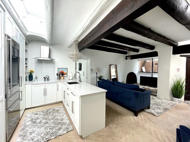 Foto del edificio - 1027 Canyon Rd