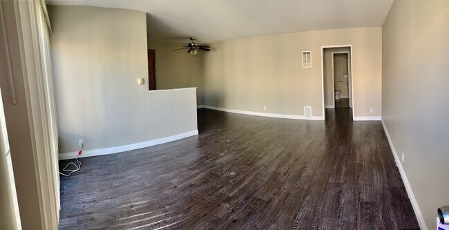 Building Photo - 435 S Gramercy Pl