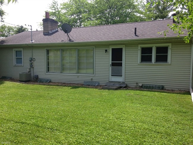 Building Photo - 12 Shelley Ct