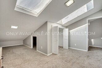 Building Photo - 1154 W 650 N St