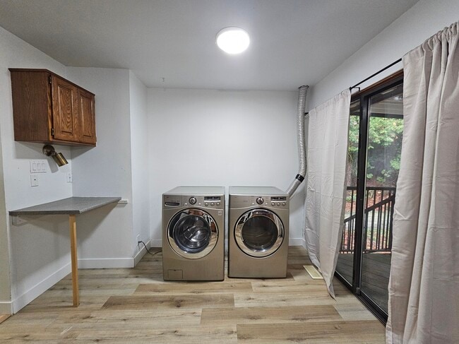 Photo du bâtiment - 13454 Crestview Dr