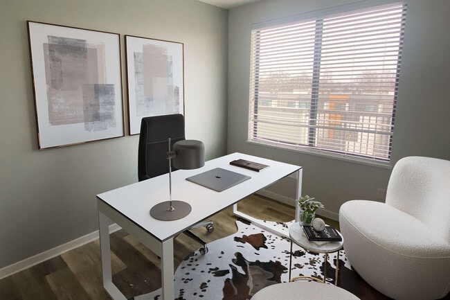 Building Photo - River Rock Apartments