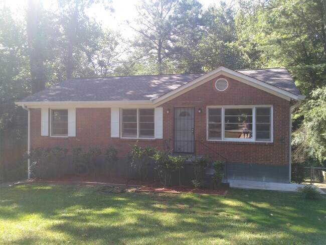 Foto del edificio - 2734 Glenvalley Dr