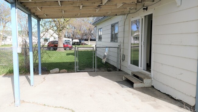 Foto del edificio - 2+ Bedroom Home in Laurel - Minutes Away From Billings, Easy Access to I90!