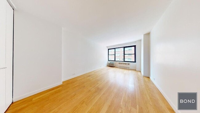 Building Photo - 145 Fourth Avenue