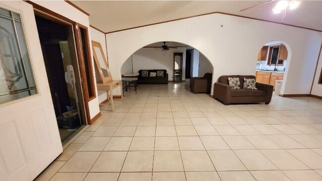 Building Photo - 86 Koki Pl
