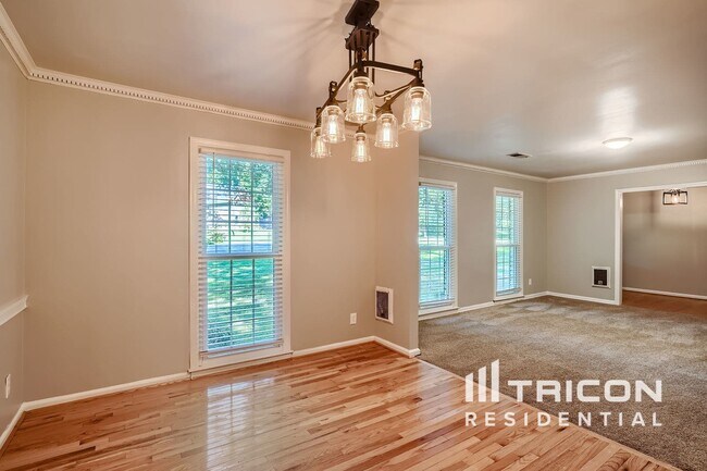 Building Photo - 5547 Stoneybrook Ct SE
