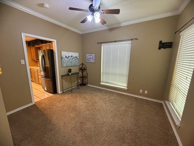 Building Photo - 5168 Femmer Ct