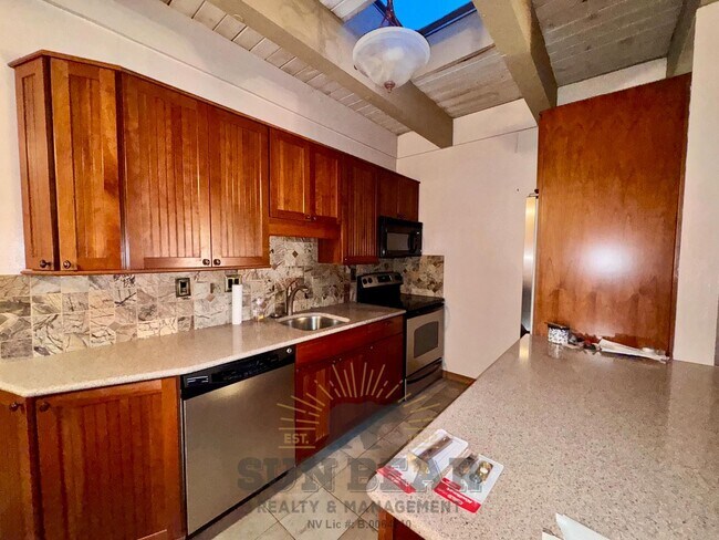 Foto del edificio - 3 Bedroom in Central Location in Incline!