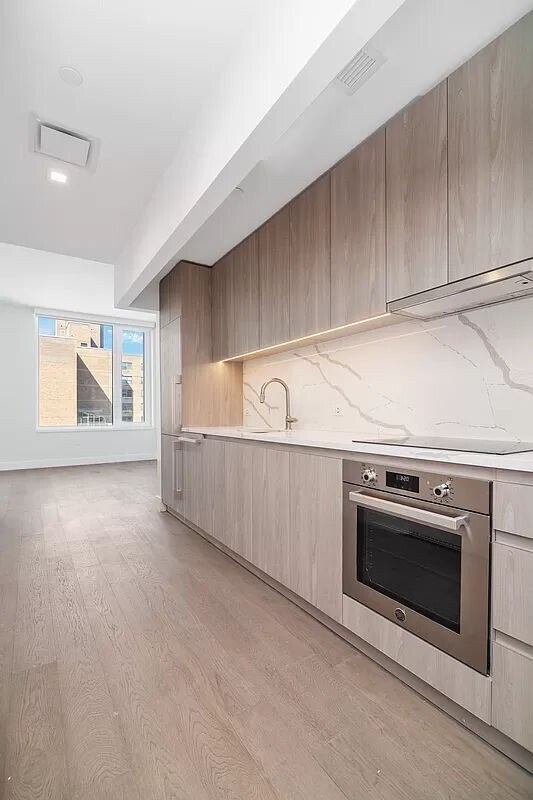 Foto del edificio - 200 E 23rd St