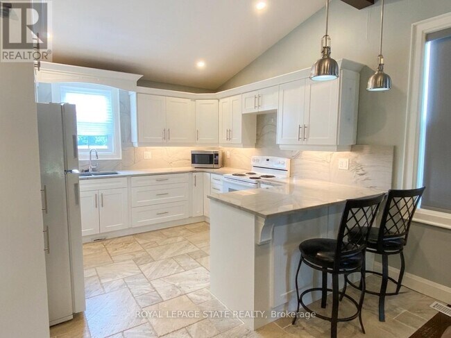 Photo du bâtiment - 2784 S Grimsby Rd 20