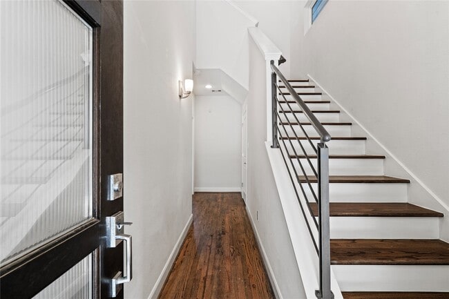 Foto del edificio - 1013 W 17th St