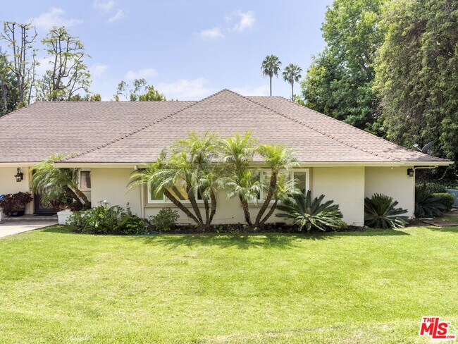 Foto del edificio - 1094 Garden Ln