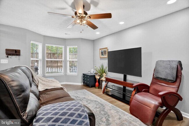 Building Photo - 8031 Brookstone Ct