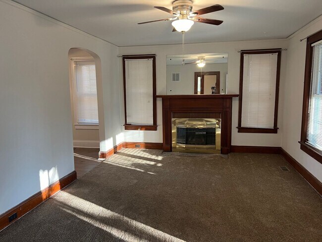 Building Photo - Cute 2 Bedroom/ 1 Bath Ranch Home in Salis...