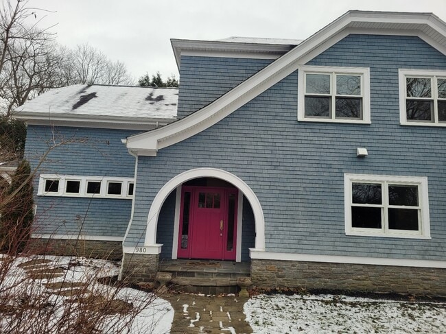 Building Photo - 980 Winwick Rd