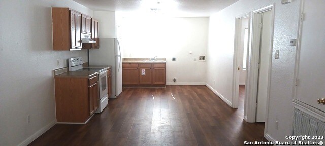 Foto del edificio - 926 Drury Ln