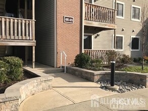 Building Photo - 4811 Ravens Crest Dr