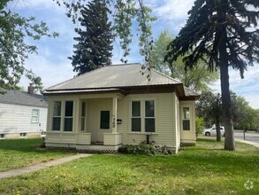 Building Photo - 700 E 7th Ave