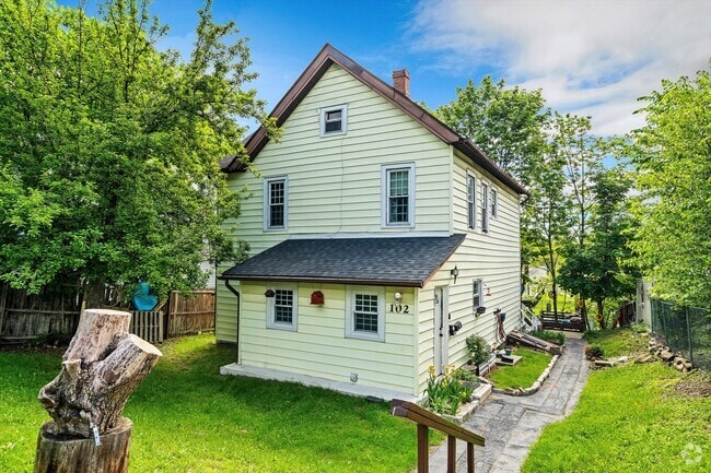 Building Photo - 102 Wawayanda Ave