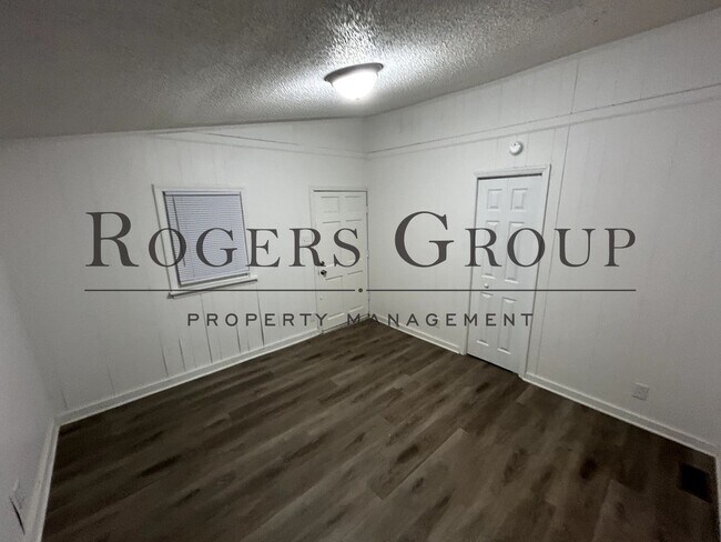 Foto del edificio - 126-128-128 Grant St