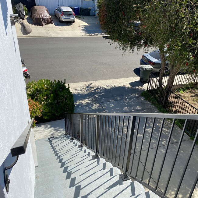 Entry way - 1155 N Genesee Ave