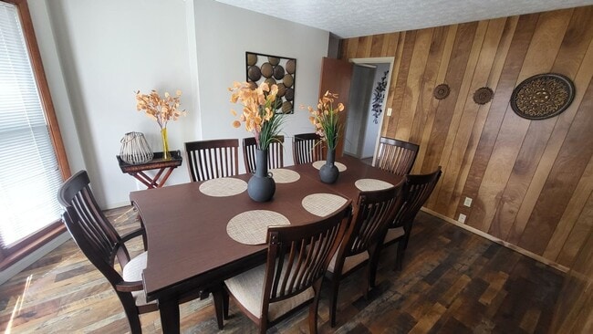 Foto del edificio - 1444 Ben T Johns Rd