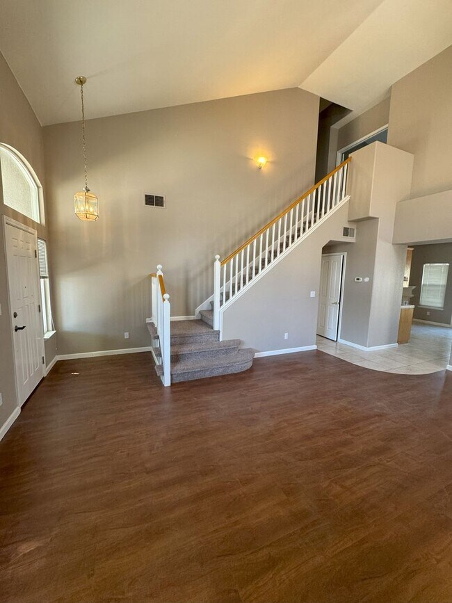 Foto del edificio - 4904 Brittany Ct