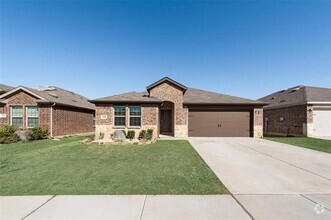 Building Photo - 4016 Huntington Dr