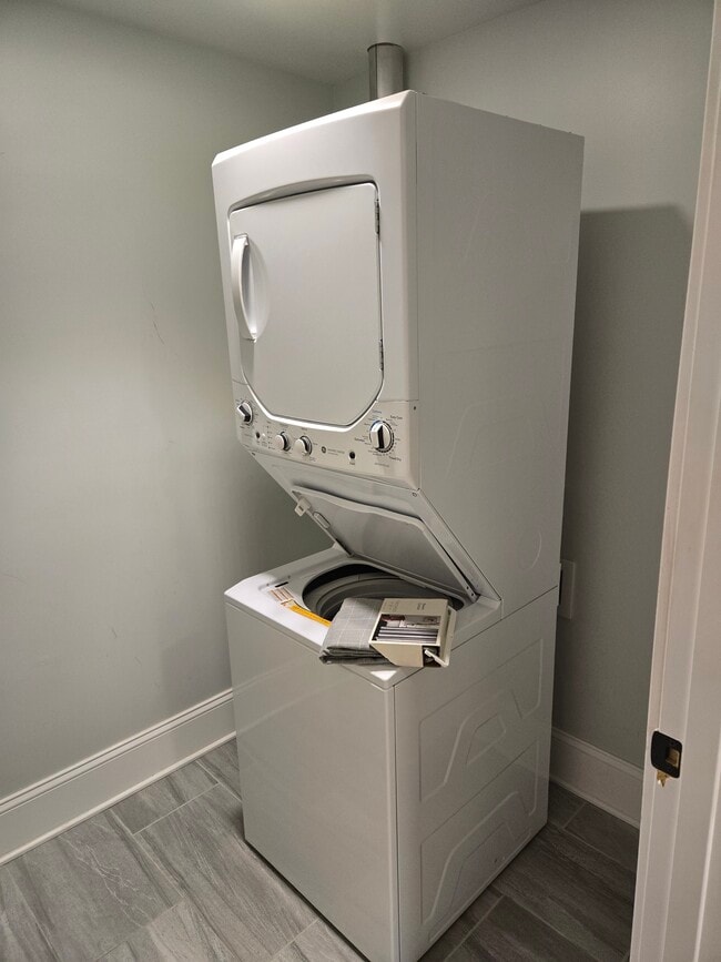 Building Photo - 232 E Michigan Ave