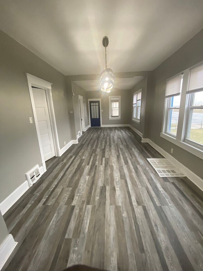 Foto del edificio - Clean, Updated Home – Schedule Your Showing Now!