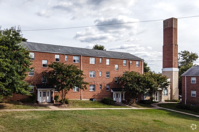 Building Photo - 6235 Wilson Blvd