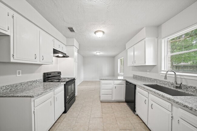Foto del edificio - 303 Hearthside Cir