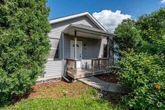 Building Photo - 2131 Prospect Ave
