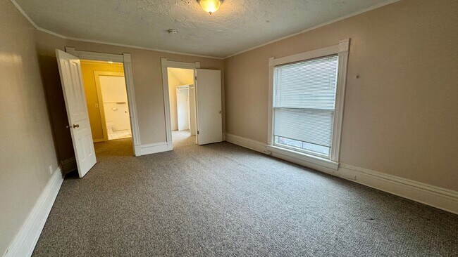 Foto del edificio - 324 Prospect Ave NE