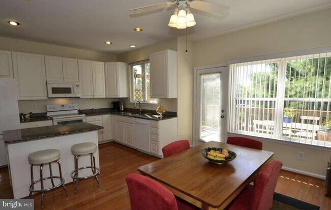 Building Photo - 14607 Rainy Spring Ln