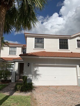 Foto del edificio - 15147 Summit Place Cir