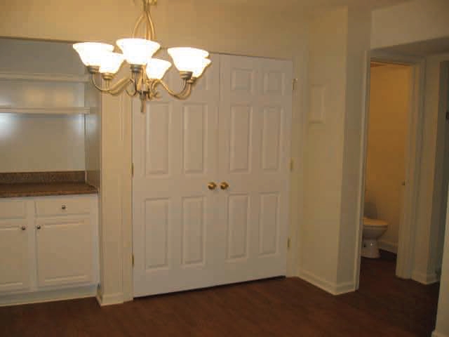 Interior - Woodridge Townhouse Apartments