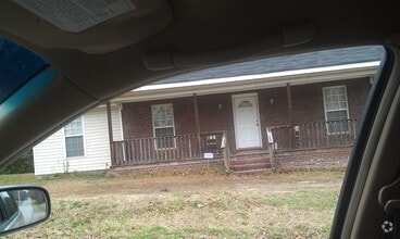 Building Photo - 7247 Pinedale Dr