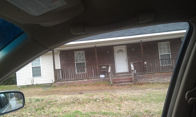 Building Photo - 7247 Pinedale Dr