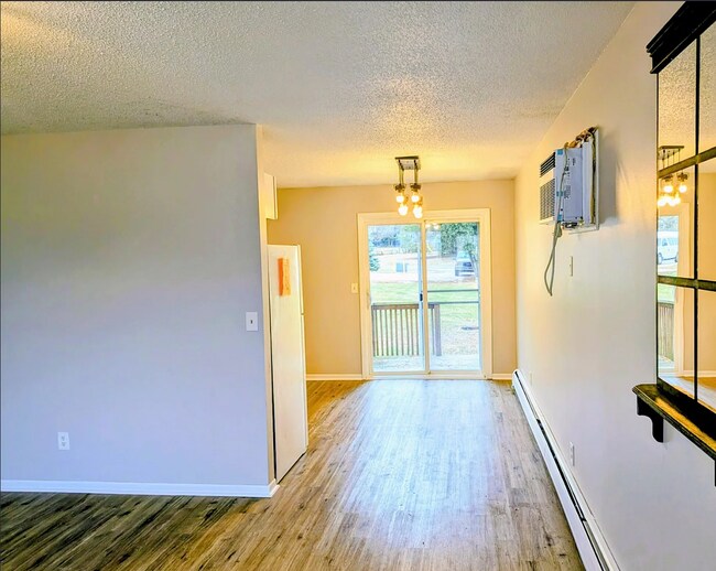 Foto del edificio - 303 W Elizabeth St