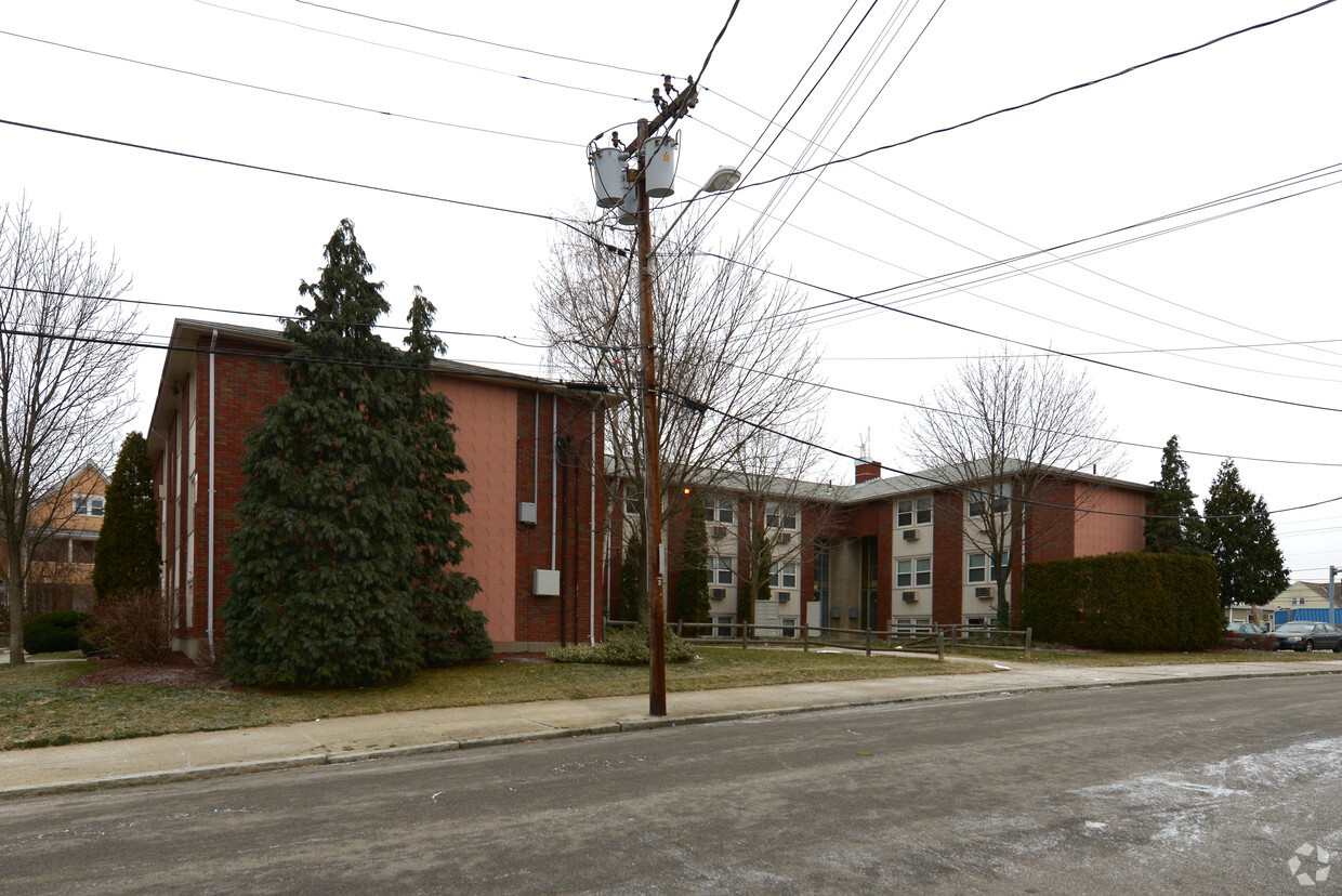 Primary Photo - Sterry Street Apartments