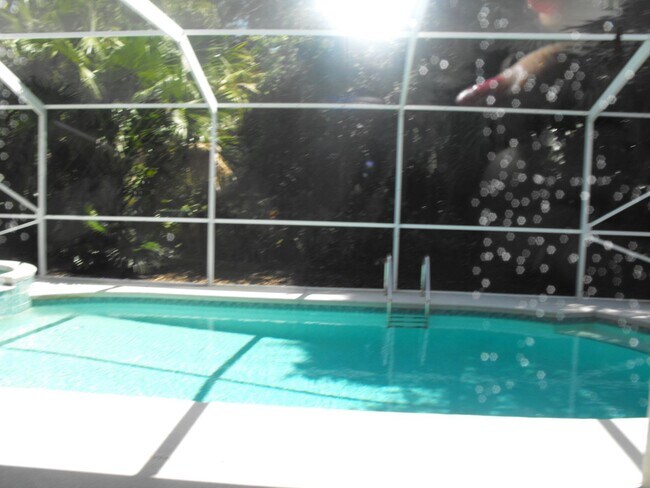 Foto del edificio - 921 Island Club Square