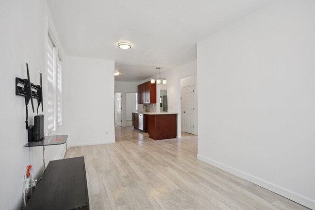 Building Photo - 9021 Smith Ave
